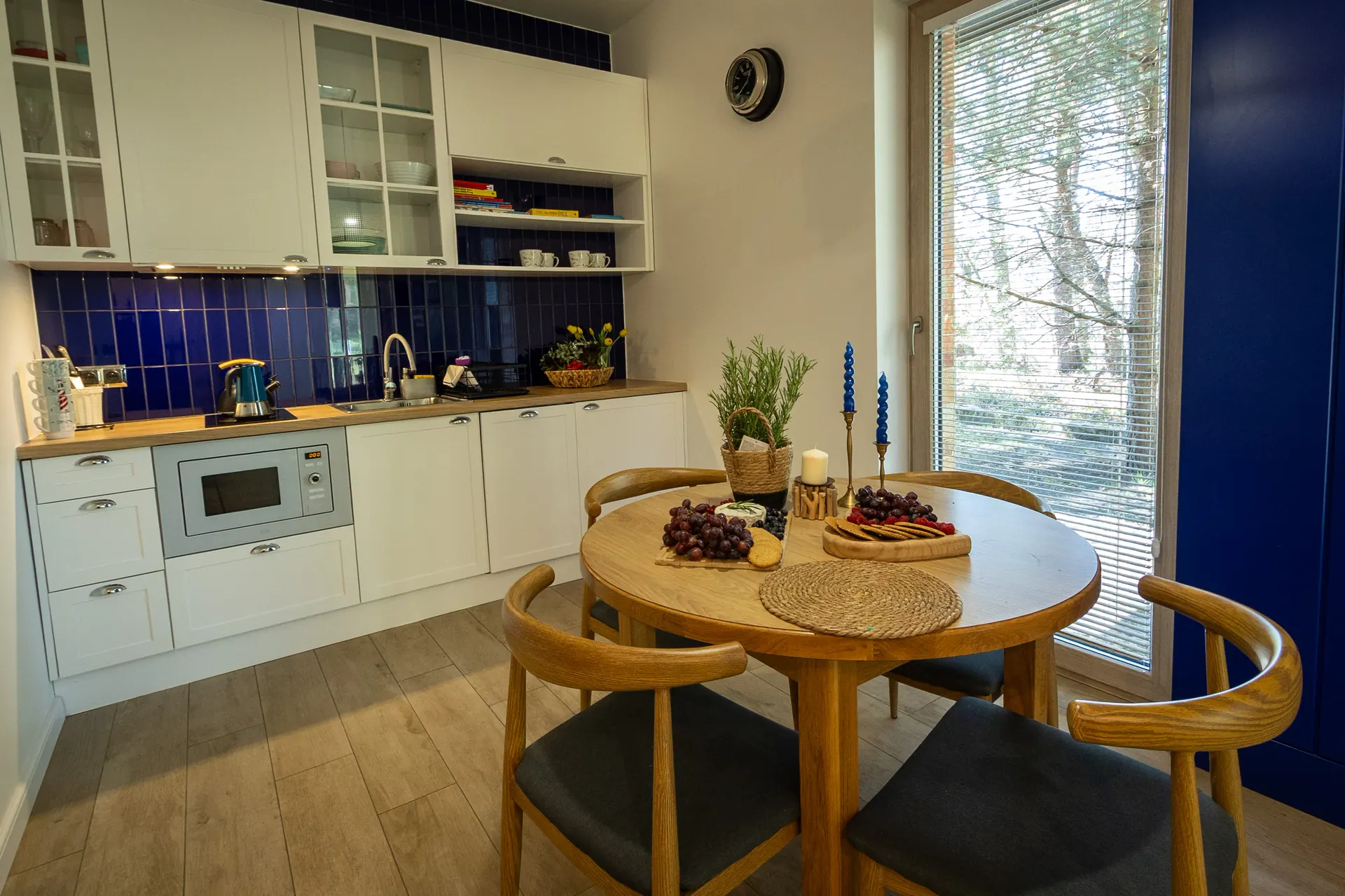 Apartament Mewa — wnętrze, Poezja Ciszy Dębki